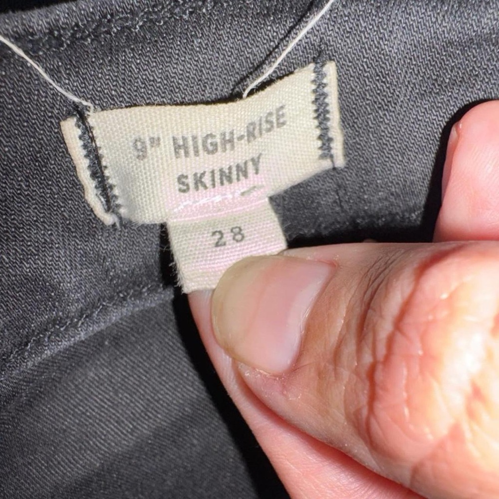 Madewell 9” High-Rise Skinny Jeans Black Distressed Raw Hem Size 28 - Picture 5 of 5